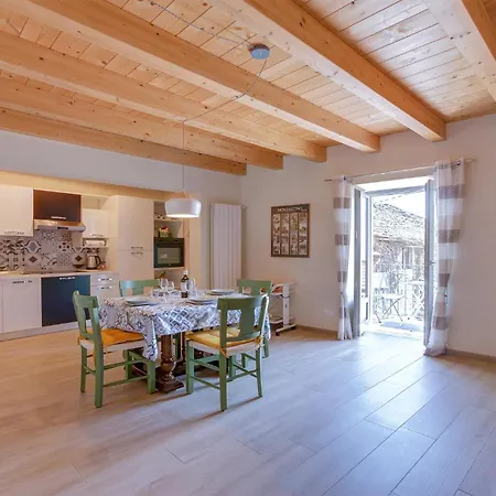 Cozy In Albagnano Di With Kitchenette * Bee