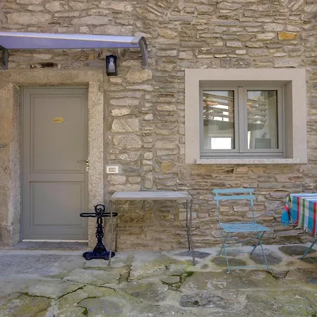 Cozy In Albagnano Di With Kitchenette Holiday home