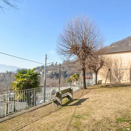 2 Bedroom In Albagnano Di Semesterbostad