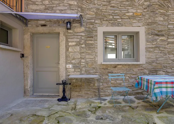 2 Bedroom In Albagnano Di 펜션