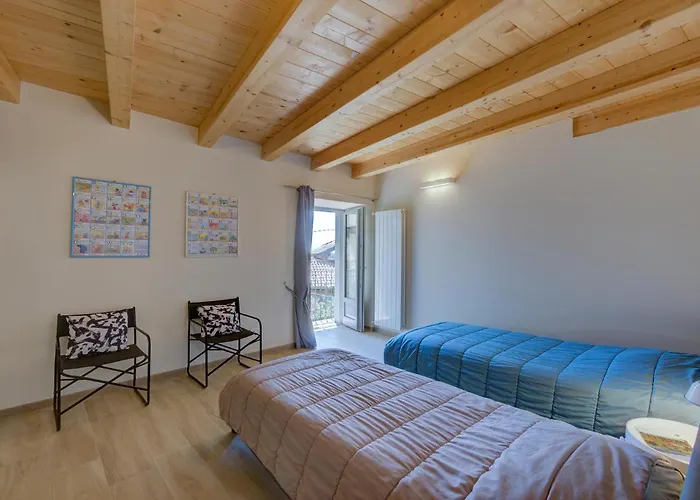 Dom wakacyjny 2 Bedroom In Albagnano Di Bee
