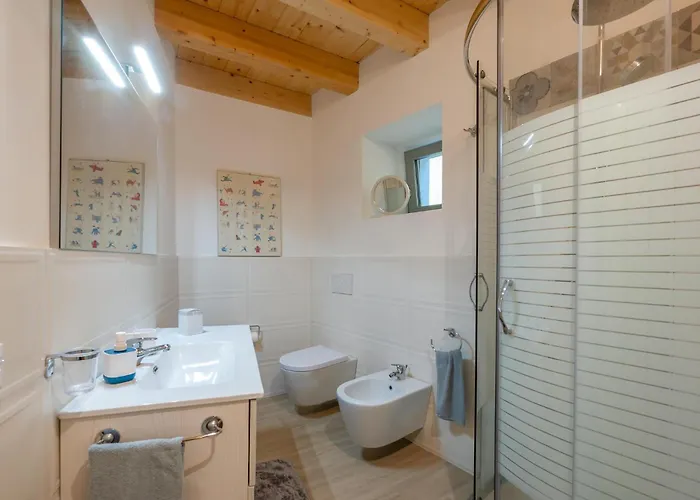 2 Bedroom In Albagnano Di * Bee