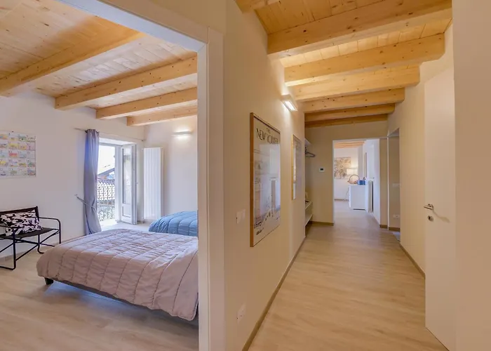 2 Bedroom In Albagnano Di * Bee